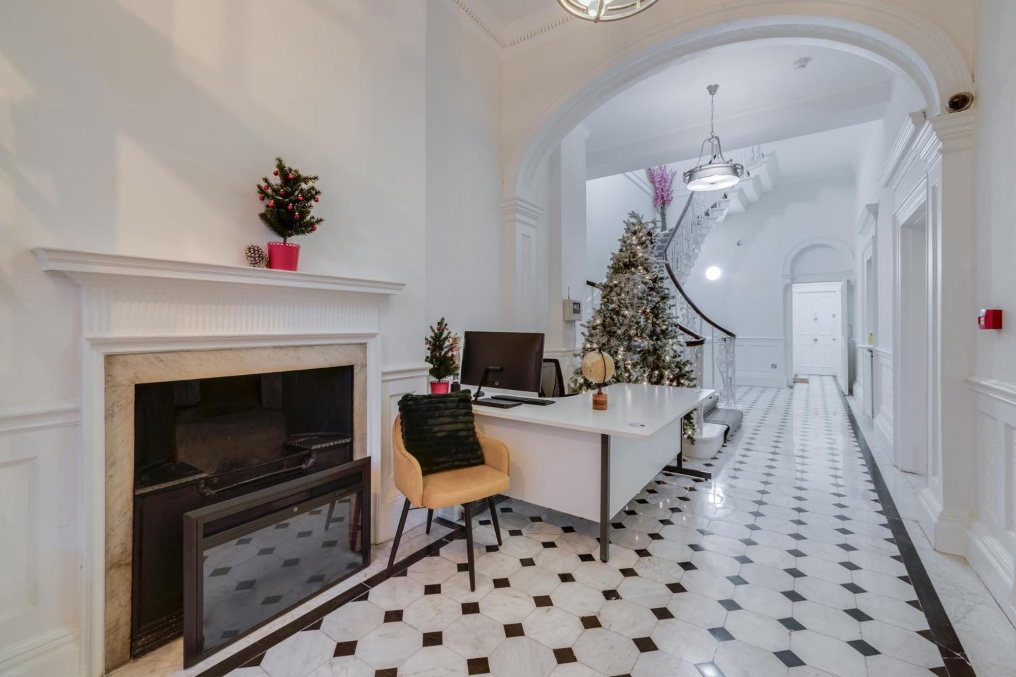 Luxury London 3 Bedroom Duplex With Pool Table - 4Hs Ngoại thất bức ảnh