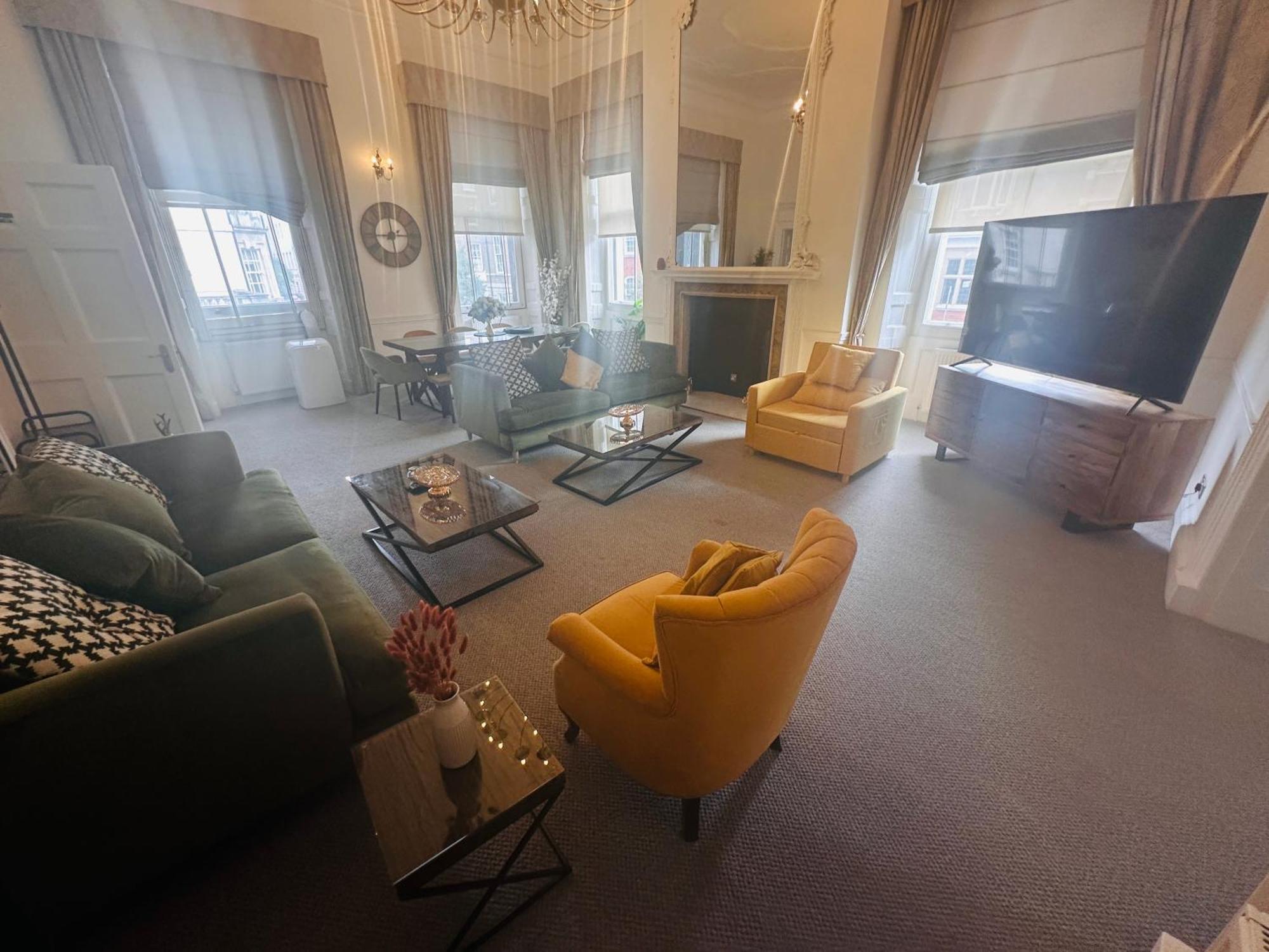 Luxury London 3 Bedroom Duplex With Pool Table - 4Hs Ngoại thất bức ảnh